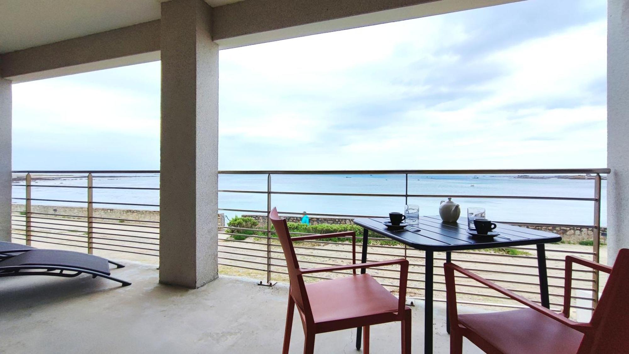 Reve Bleu - Vue Mer Exceptionnelle - Wifi - Draps Et Serviettes Inclus - Balcon Avec Mobilier De Jardin Leilighet Penmarcʼh Eksteriør bilde